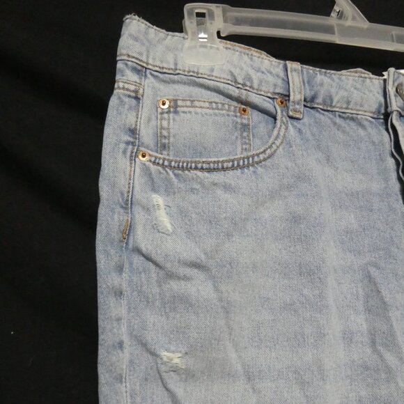 DIVIDED By H&M | size 16 | Mom Jeans | High Waist Ankle Length Distressed | NWT - Picture 3 of 16